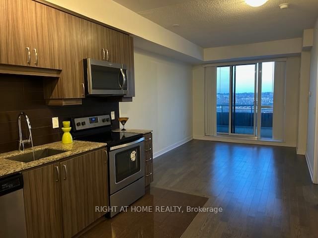 9205 Yonge Street, Unit 607 - Photo 18