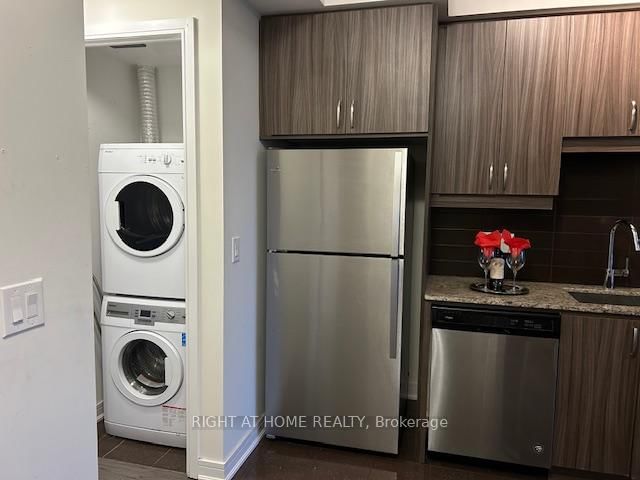 9205 Yonge Street, Unit 607 - Photo 9