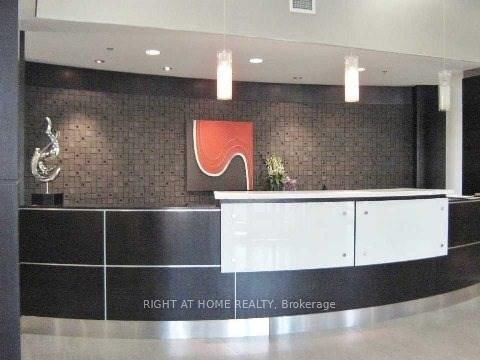 703 - 75 King Williams Cres, Richmond Hill, L4B 0C1 | Image 2