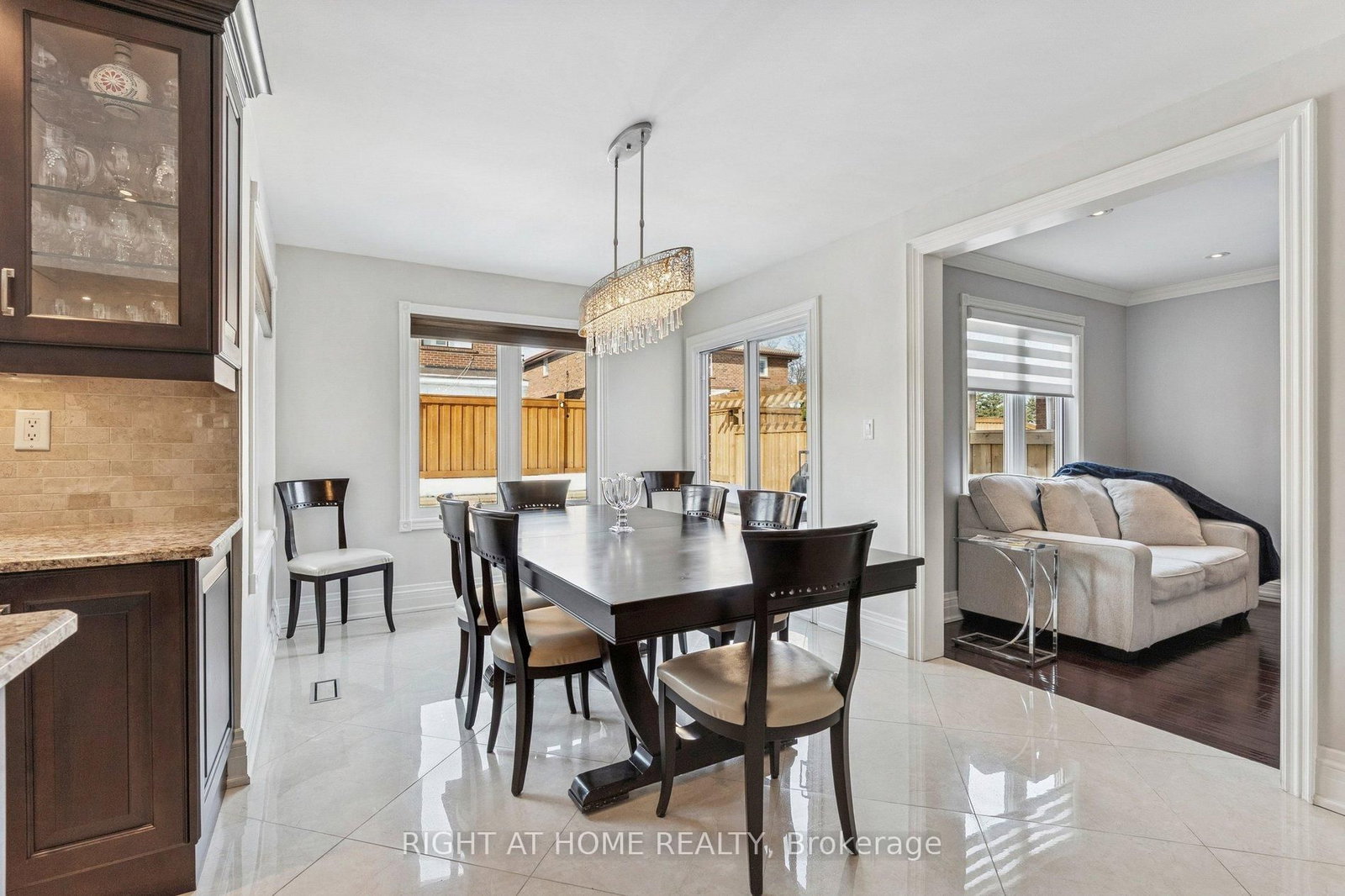 Detached House for sale at 10 Claudia Avenue, Vaughan, Ontario, L4L 6S1 - West Woodbridge - MLS: N12842528