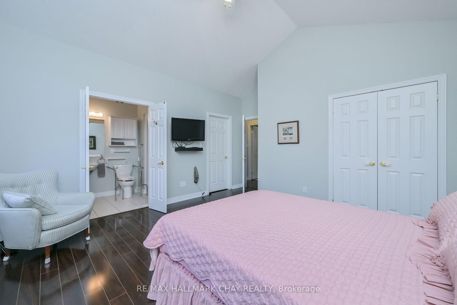 35 Via Amici • New Tecumseth, ON photo 18