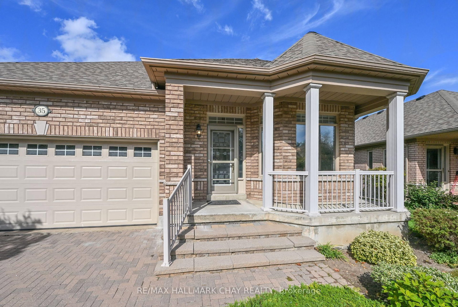 35 Via Amici • New Tecumseth, ON photo 3