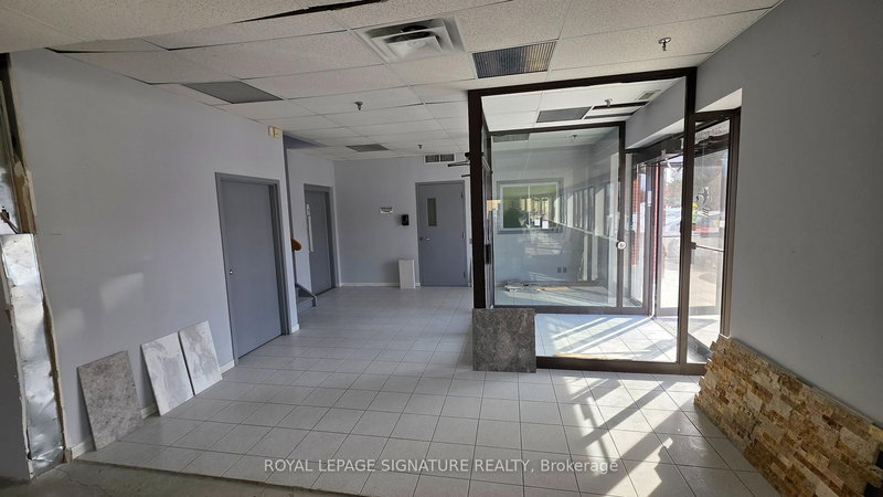 3 - 237 Romina Rd, Vaughan, L4K 4V3 | Image 2