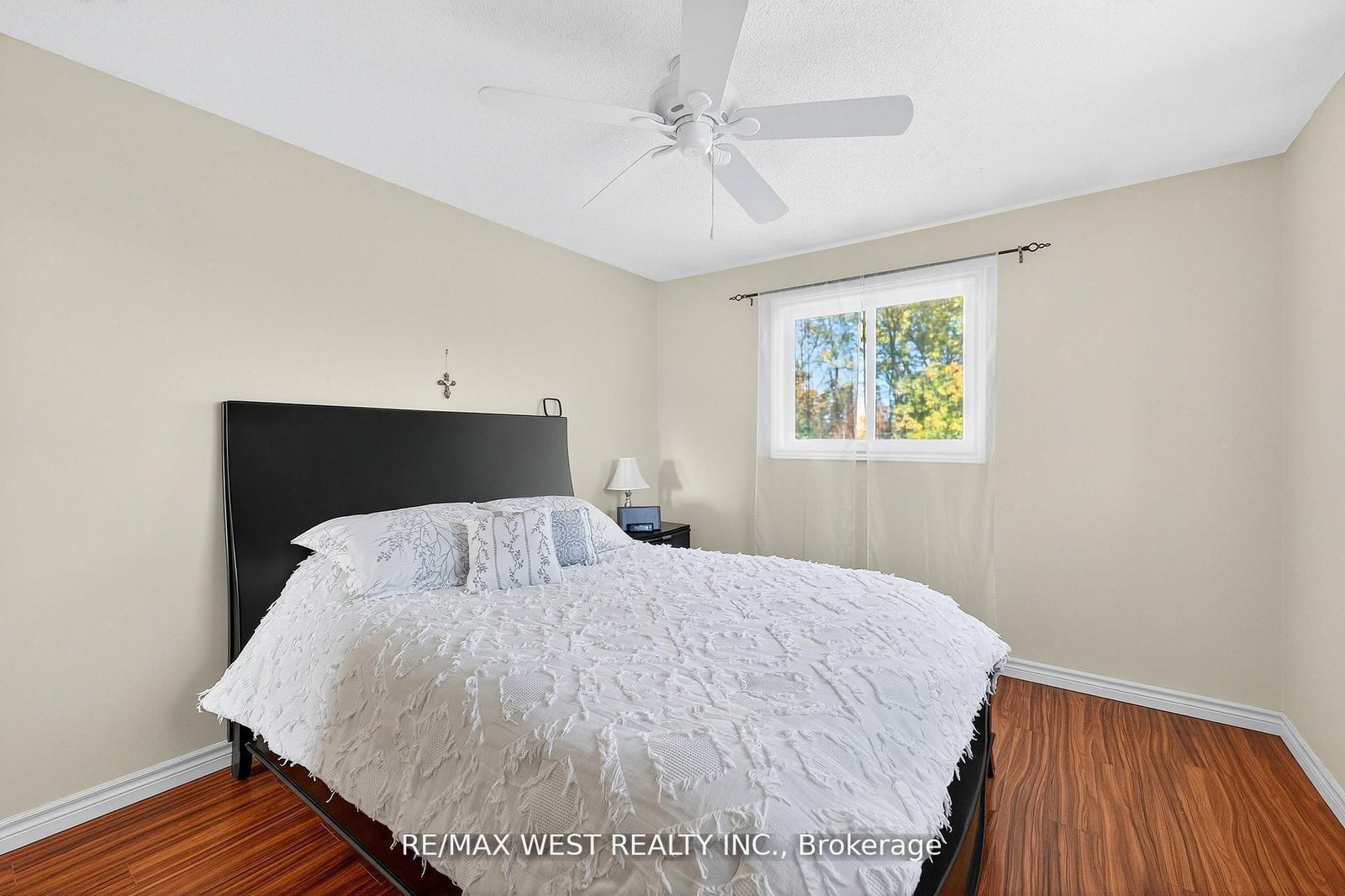 Detached House for sale at 100 Kerr Boulevard, New Tecumseth, Ontario, L9R 1C6 - Alliston - MLS: N12844344