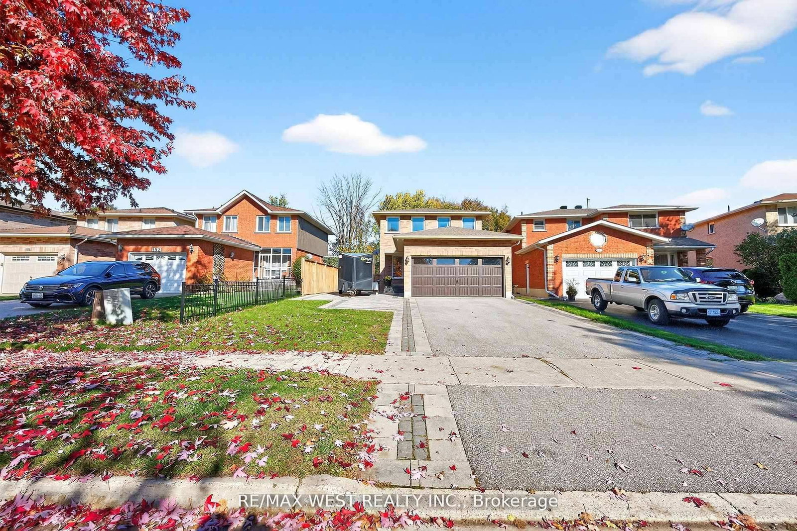 Detached House for sale at 100 Kerr Boulevard, New Tecumseth, Ontario, L9R 1C6 - Alliston - MLS: N12844344