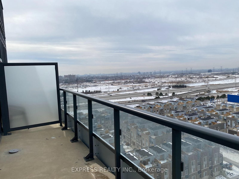 1619 - 60 Honeycrisp Cres, Vaughan, L4K 0N5 | Image 2