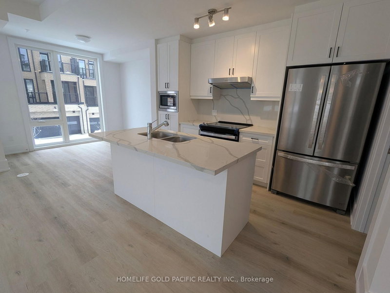 17 Kerns Lane, Richmond Hill, L4E 1M1 | Image 3