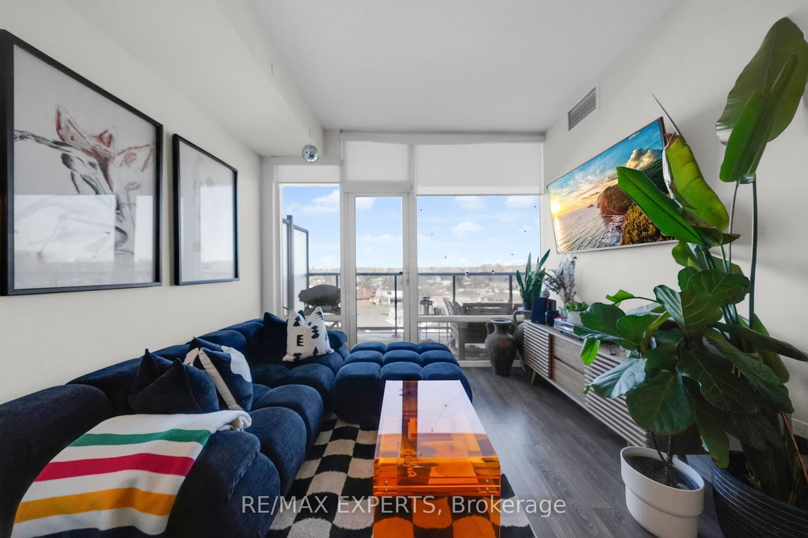 Condo sold at 601-4800 Highway 7 Road, Vaughan, Ontario, L4L 1H8 - East Woodbridge - MLS: N12844940