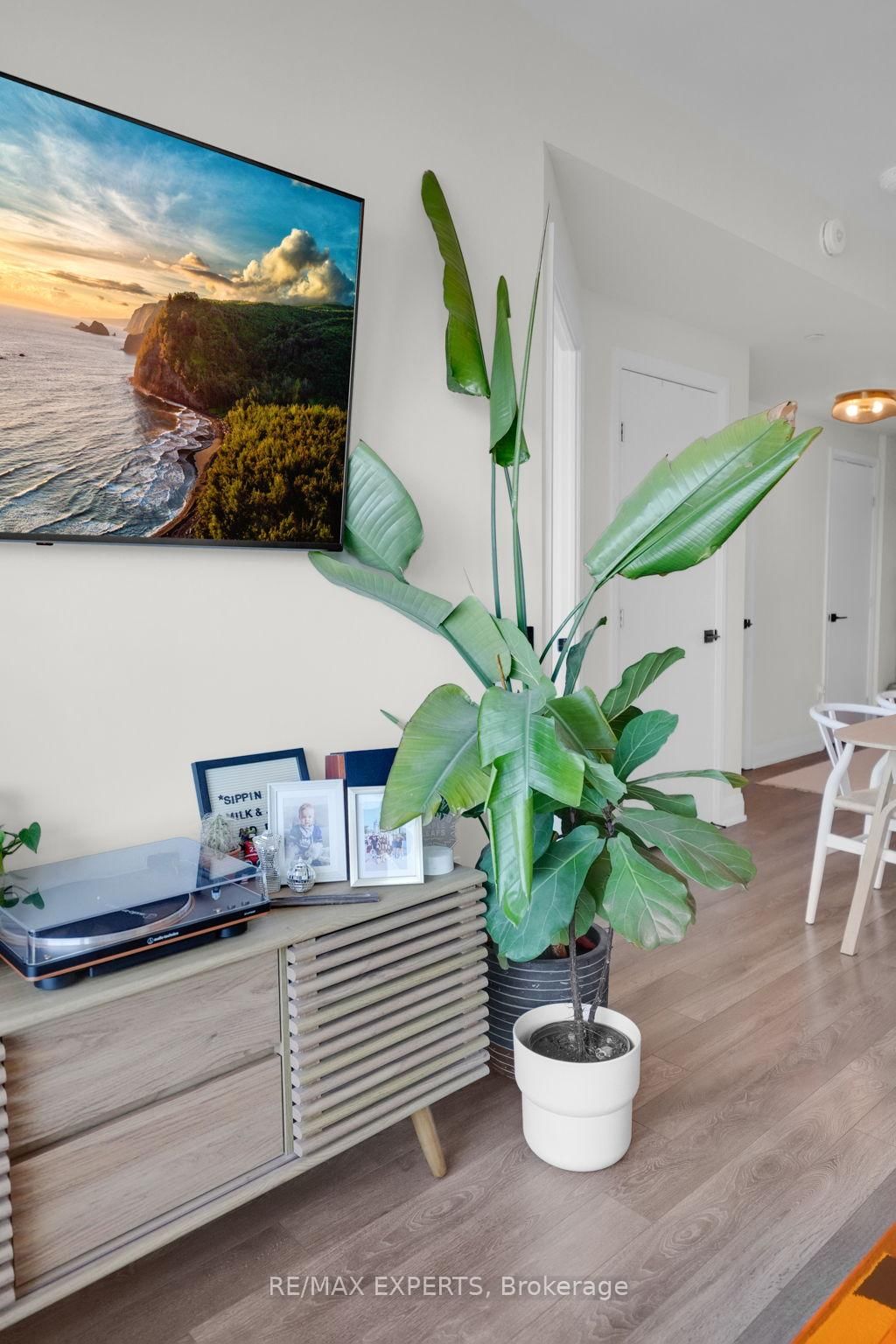 Condo sold at 601-4800 Highway 7 Road, Vaughan, Ontario, L4L 1H8 - East Woodbridge - MLS: N12844940