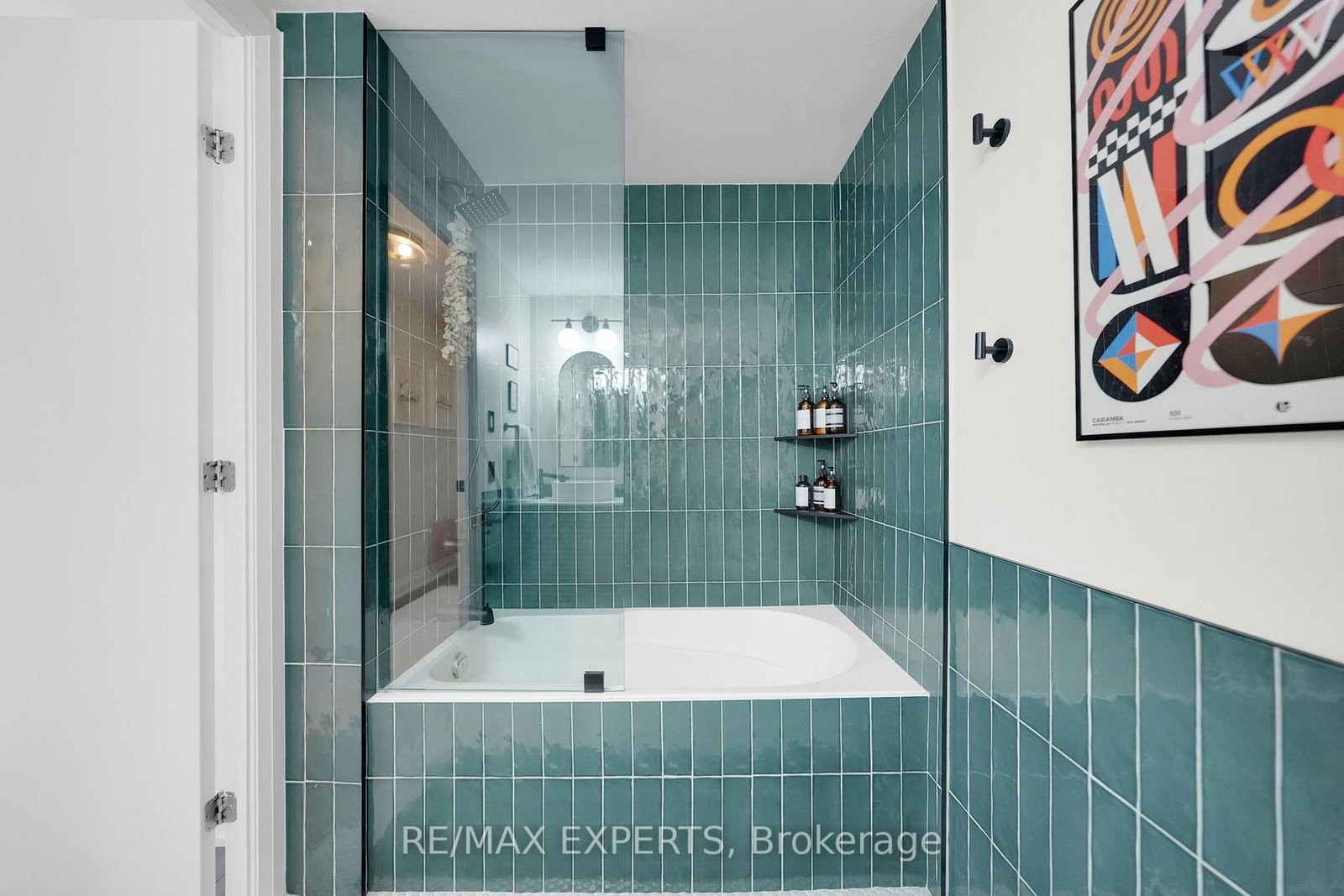 Condo sold at 601-4800 Highway 7 Road, Vaughan, Ontario, L4L 1H8 - East Woodbridge - MLS: N12844940