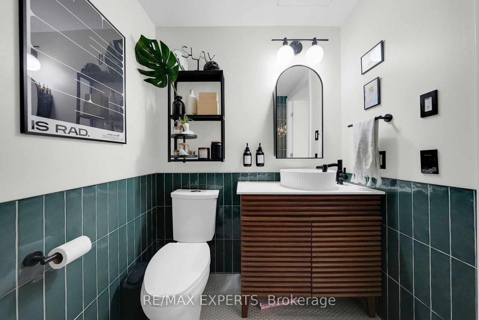 Condo sold at 601-4800 Highway 7 Road, Vaughan, Ontario, L4L 1H8 - East Woodbridge - MLS: N12844940