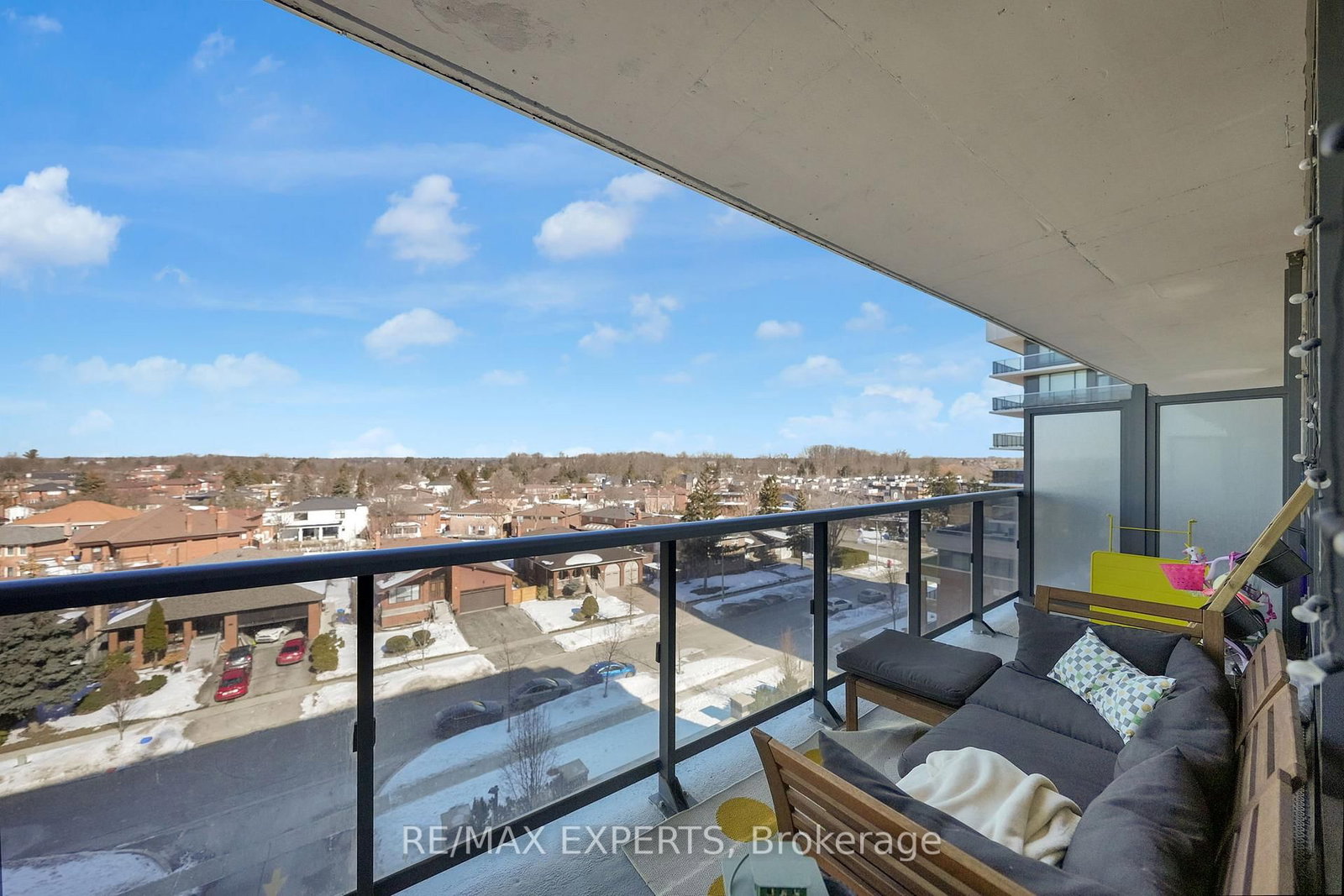 Condo sold at 601-4800 Highway 7 Road, Vaughan, Ontario, L4L 1H8 - East Woodbridge - MLS: N12844940