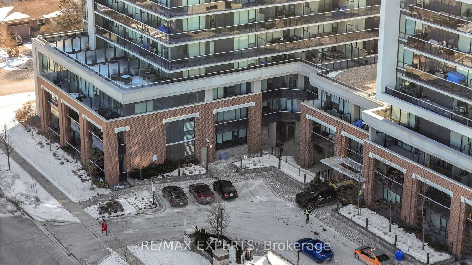Condo sold at 601-4800 Highway 7 Road, Vaughan, Ontario, L4L 1H8 - East Woodbridge - MLS: N12844940
