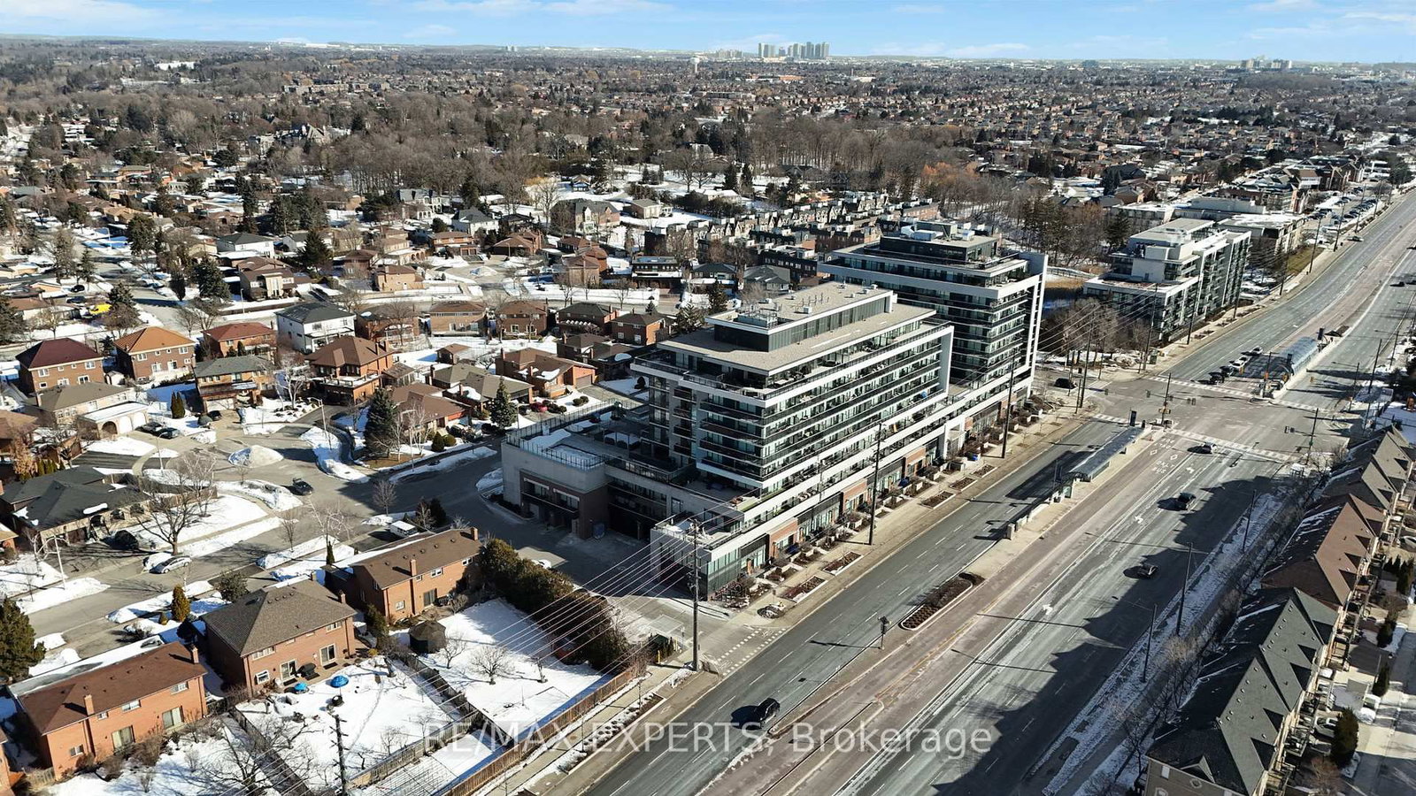 Condo sold at 601-4800 Highway 7 Road, Vaughan, Ontario, L4L 1H8 - East Woodbridge - MLS: N12844940