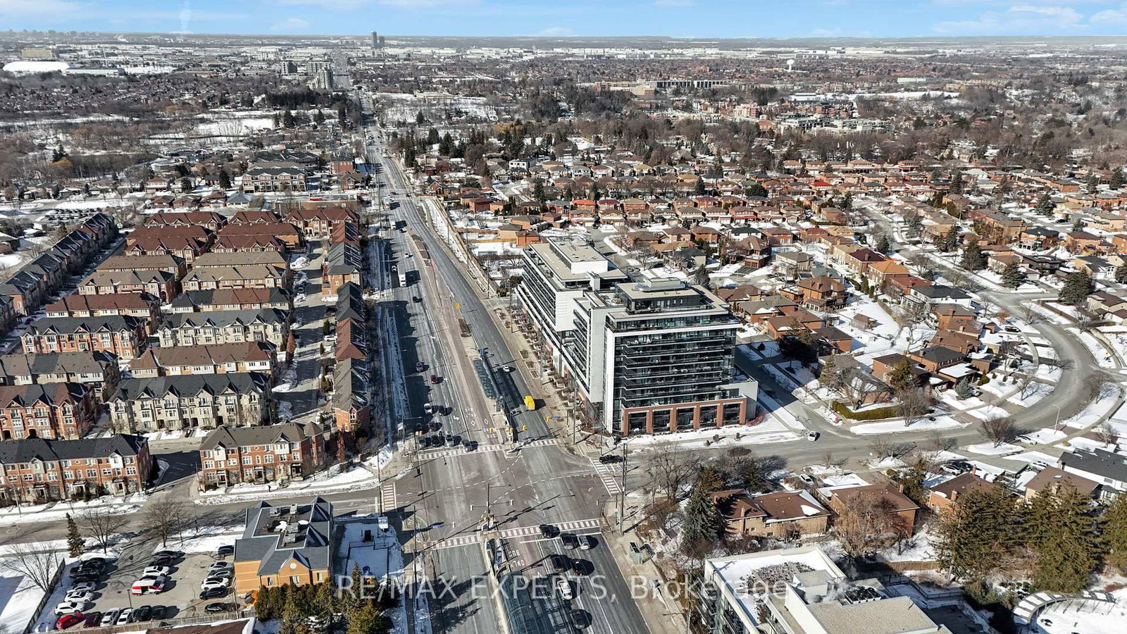 Condo sold at 601-4800 Highway 7 Road, Vaughan, Ontario, L4L 1H8 - East Woodbridge - MLS: N12844940