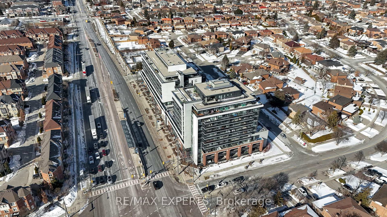 Condo sold at 601-4800 Highway 7 Road, Vaughan, Ontario, L4L 1H8 - East Woodbridge - MLS: N12844940