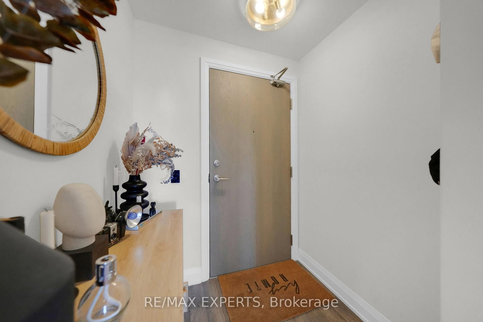 Condo sold at 601-4800 Highway 7 Road, Vaughan, Ontario, L4L 1H8 - East Woodbridge - MLS: N12844940