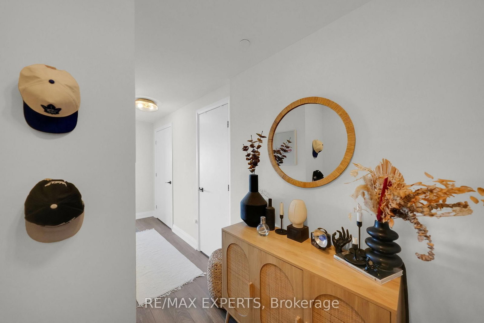 Condo sold at 601-4800 Highway 7 Road, Vaughan, Ontario, L4L 1H8 - East Woodbridge - MLS: N12844940