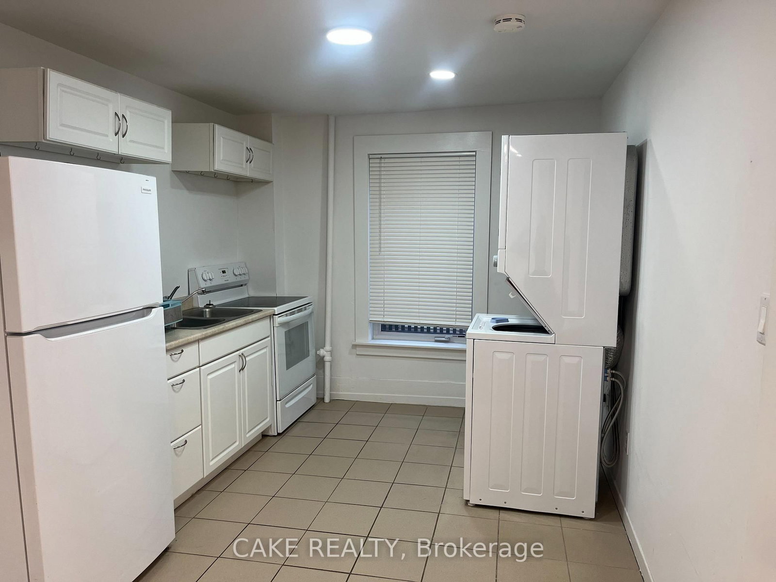 290 MAIN Street - Photo 8