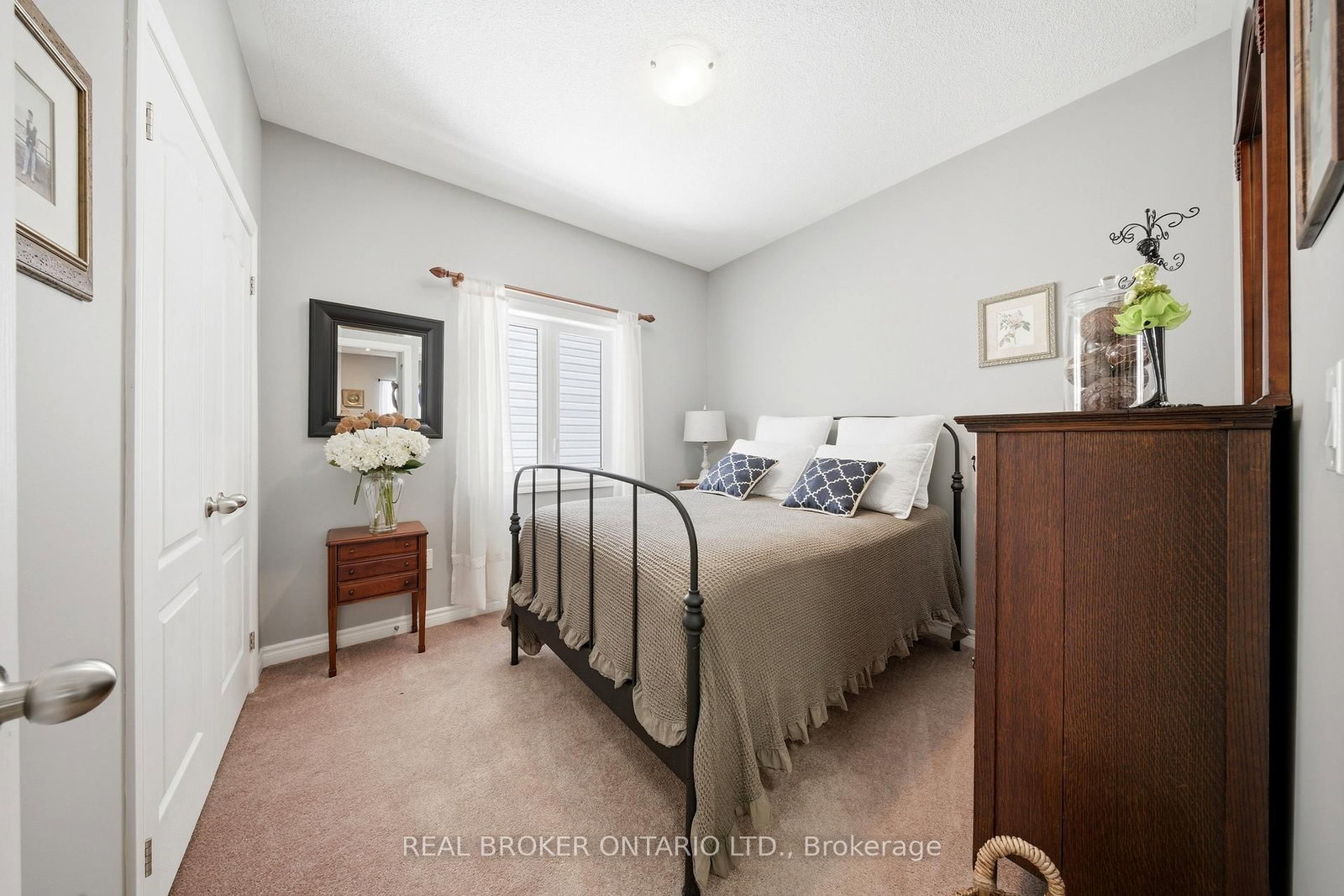 Detached House for sale at 171 Gold Park Gate, Essa, Ontario, L3W 0B4 - Angus - MLS: N12846862