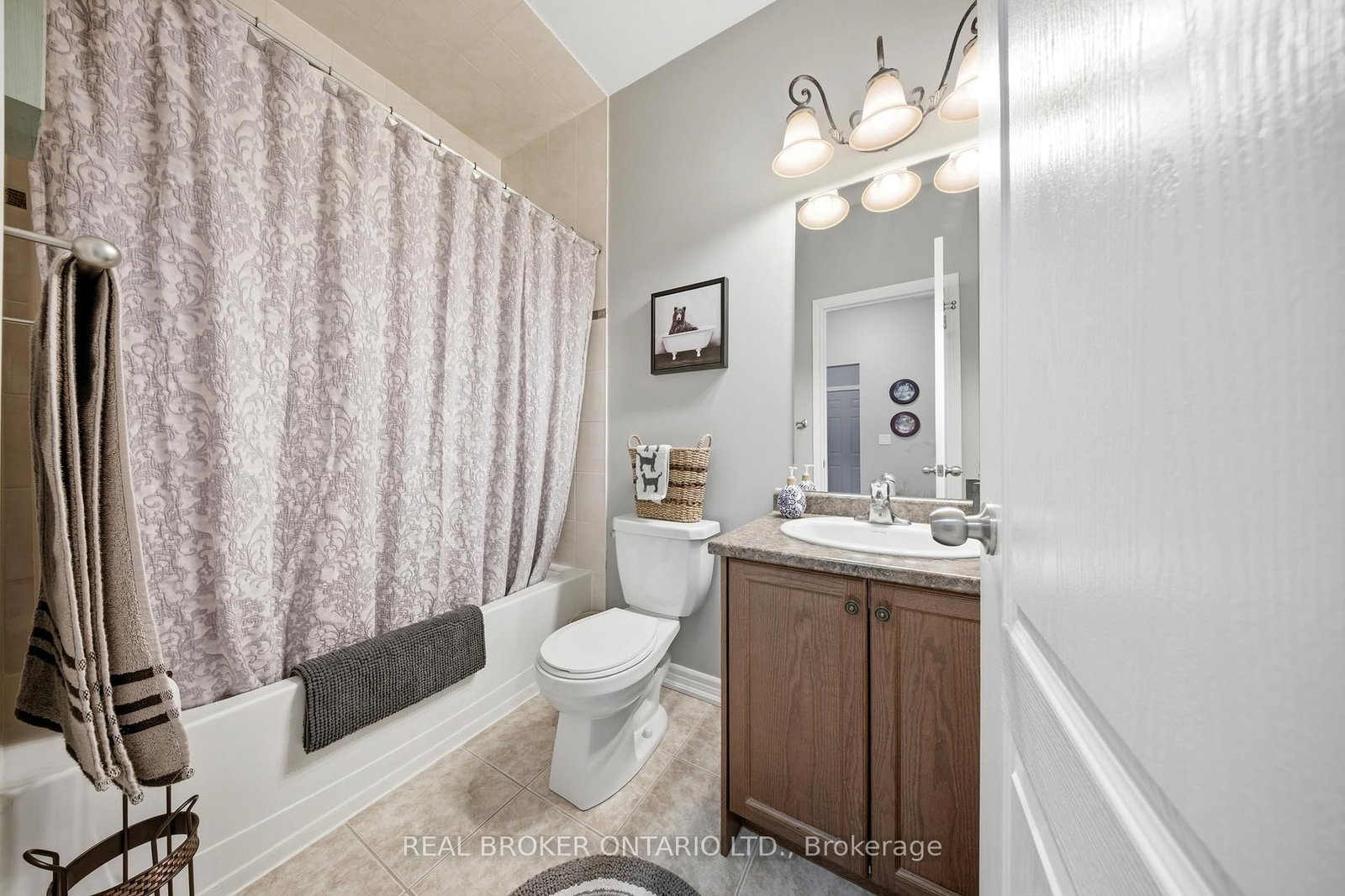 Detached House for sale at 171 Gold Park Gate, Essa, Ontario, L3W 0B4 - Angus - MLS: N12846862