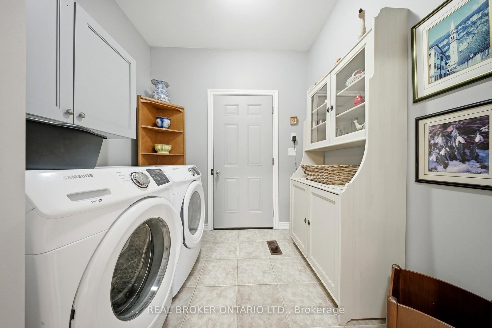 Detached House for sale at 171 Gold Park Gate, Essa, Ontario, L3W 0B4 - Angus - MLS: N12846862