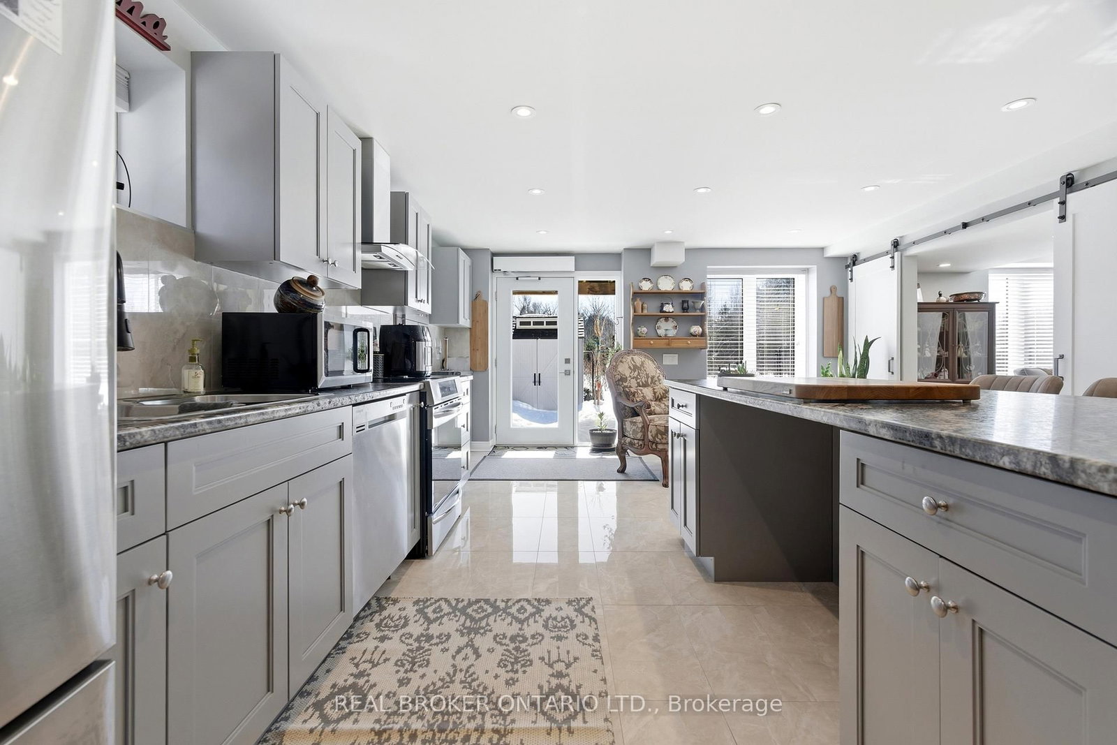 Detached House for sale at 171 Gold Park Gate, Essa, Ontario, L3W 0B4 - Angus - MLS: N12846862