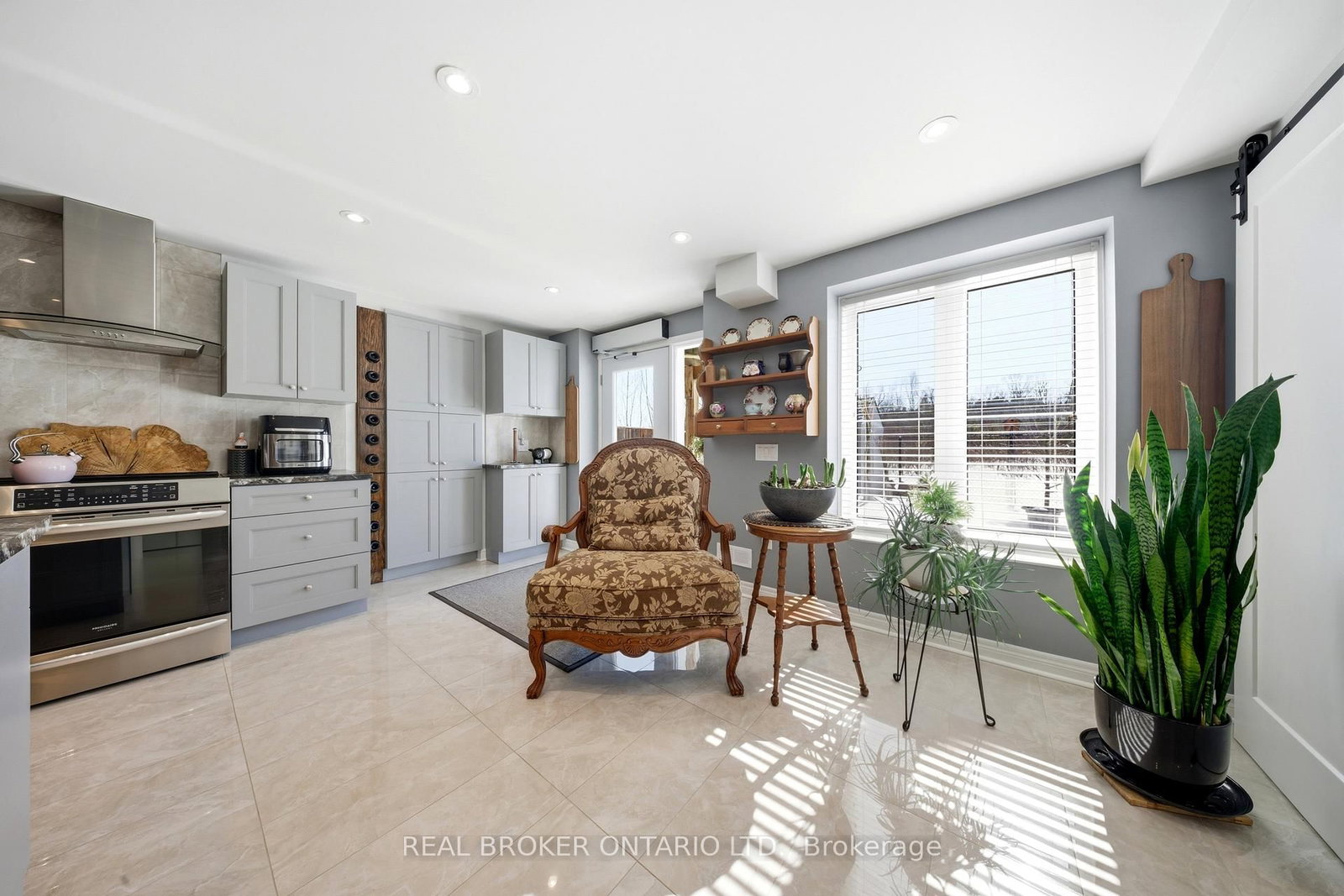 Detached House for sale at 171 Gold Park Gate, Essa, Ontario, L3W 0B4 - Angus - MLS: N12846862