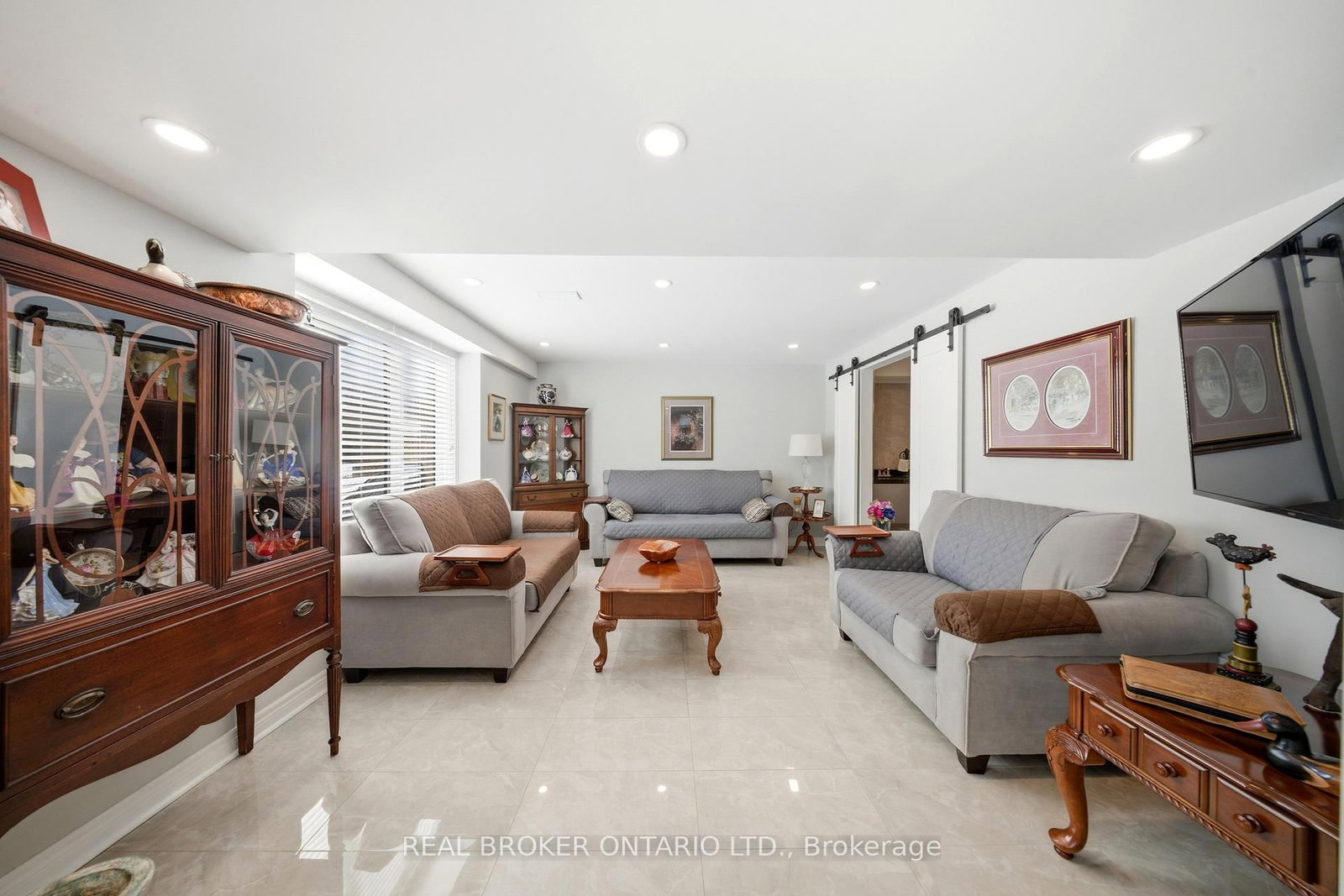 Detached House for sale at 171 Gold Park Gate, Essa, Ontario, L3W 0B4 - Angus - MLS: N12846862