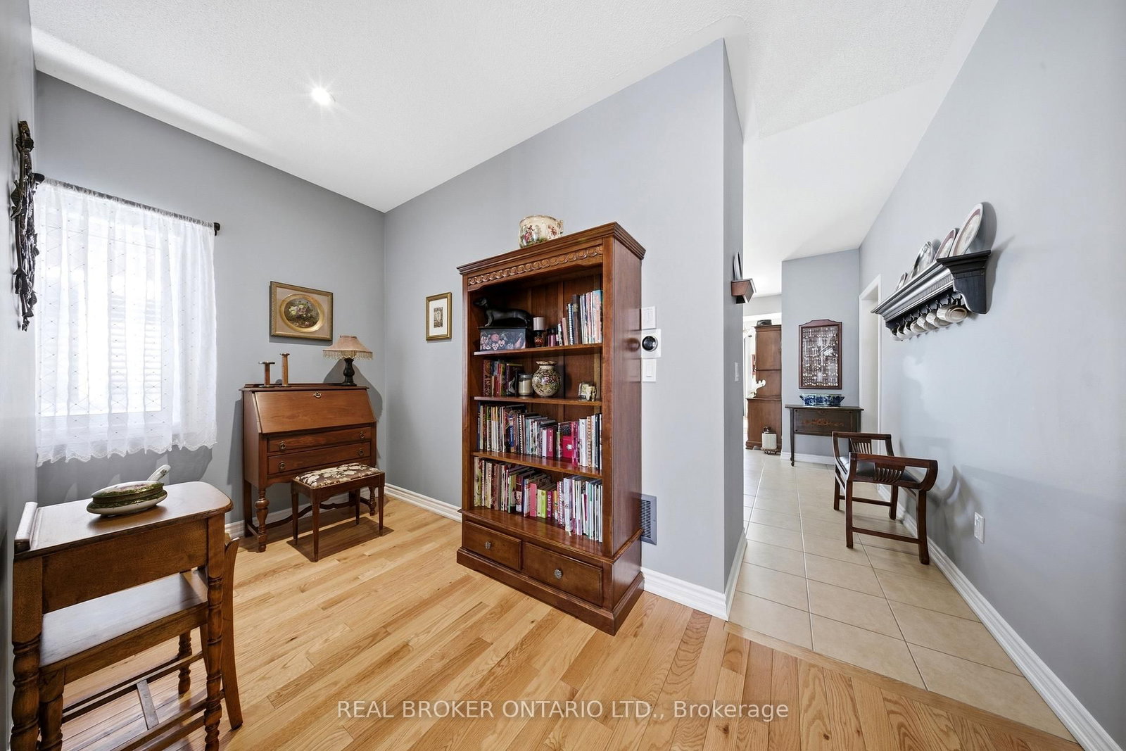 Detached House for sale at 171 Gold Park Gate, Essa, Ontario, L3W 0B4 - Angus - MLS: N12846862