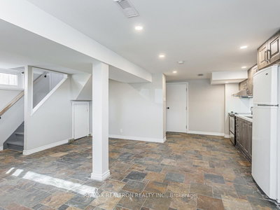 72B Dunning Ave | Aurora | Image