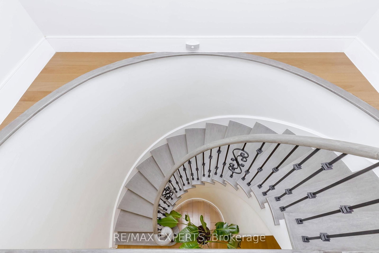 Detached House for sale at 193 Fairlane Crescent, Vaughan, Ontario, L4H 2H1 - Vellore Village - MLS: N12847952