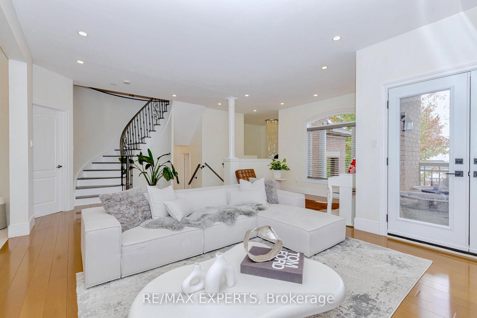 Detached House for sale at 193 Fairlane Crescent, Vaughan, Ontario, L4H 2H1 - Vellore Village - MLS: N12847952