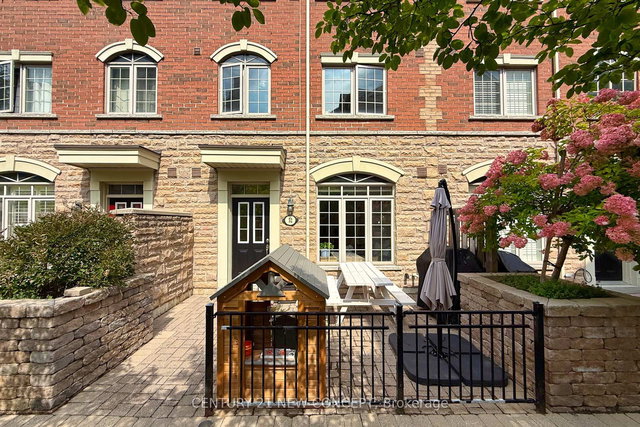 52 - 8 Brighton Place