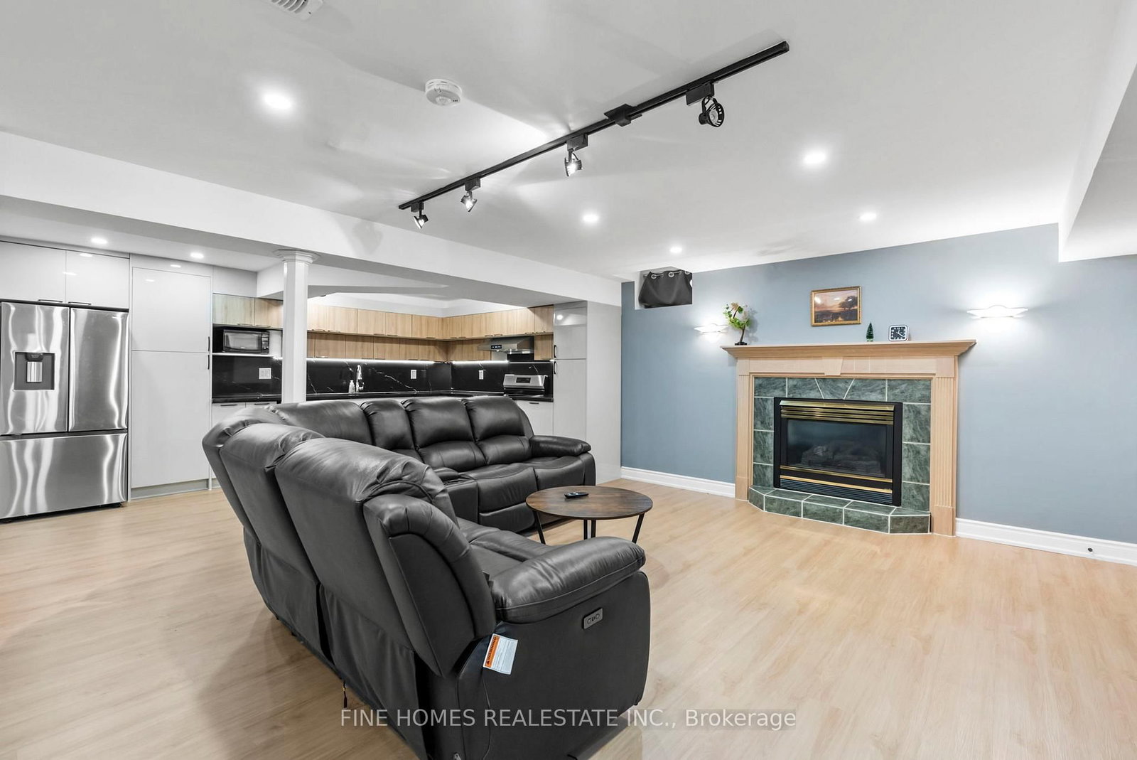 Detached House for sale at 109 Angelina Avenue, Vaughan, Ontario, L4L 8N9 - Vaughan Grove - MLS: N12848266