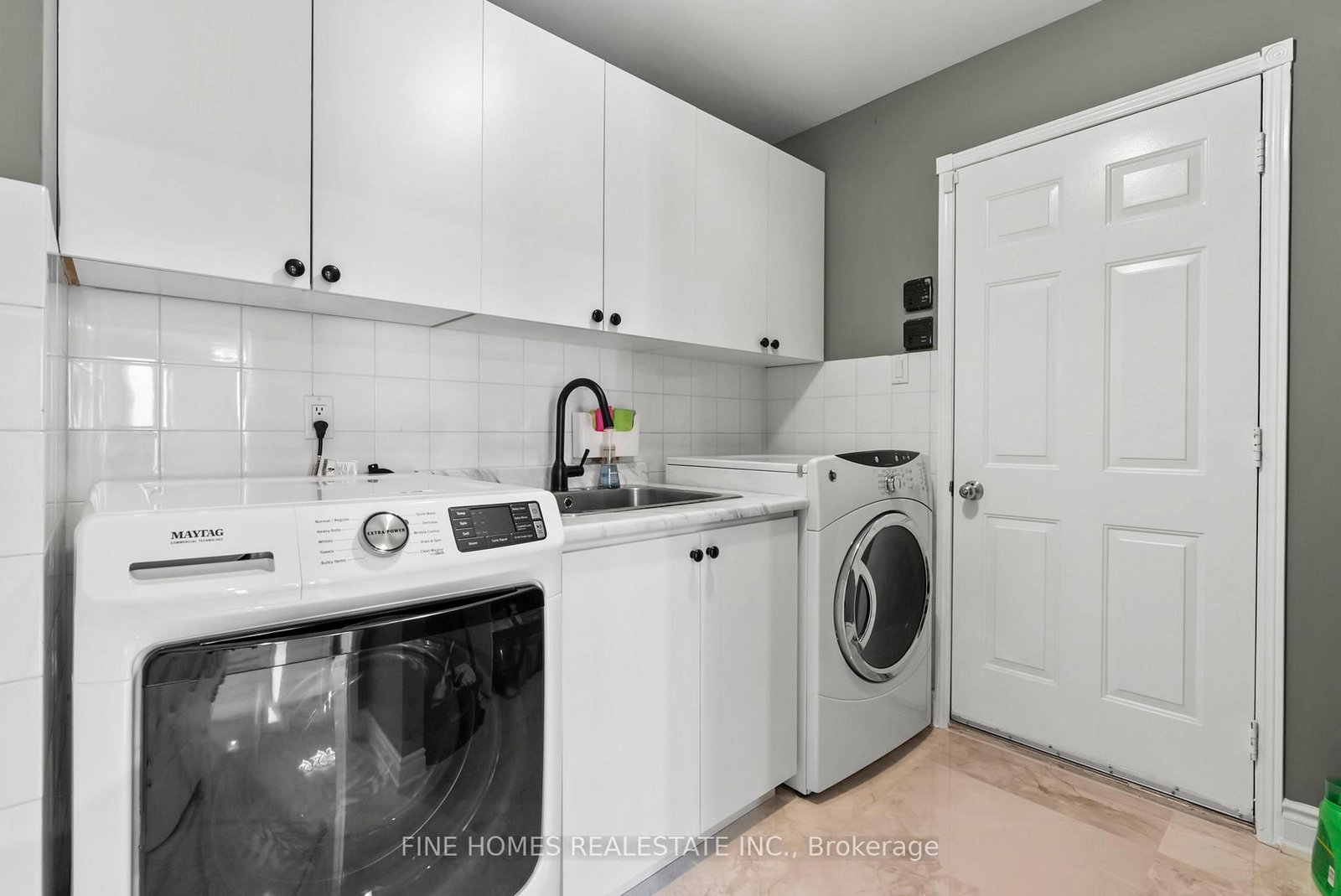 Detached House for sale at 109 Angelina Avenue, Vaughan, Ontario, L4L 8N9 - Vaughan Grove - MLS: N12848266