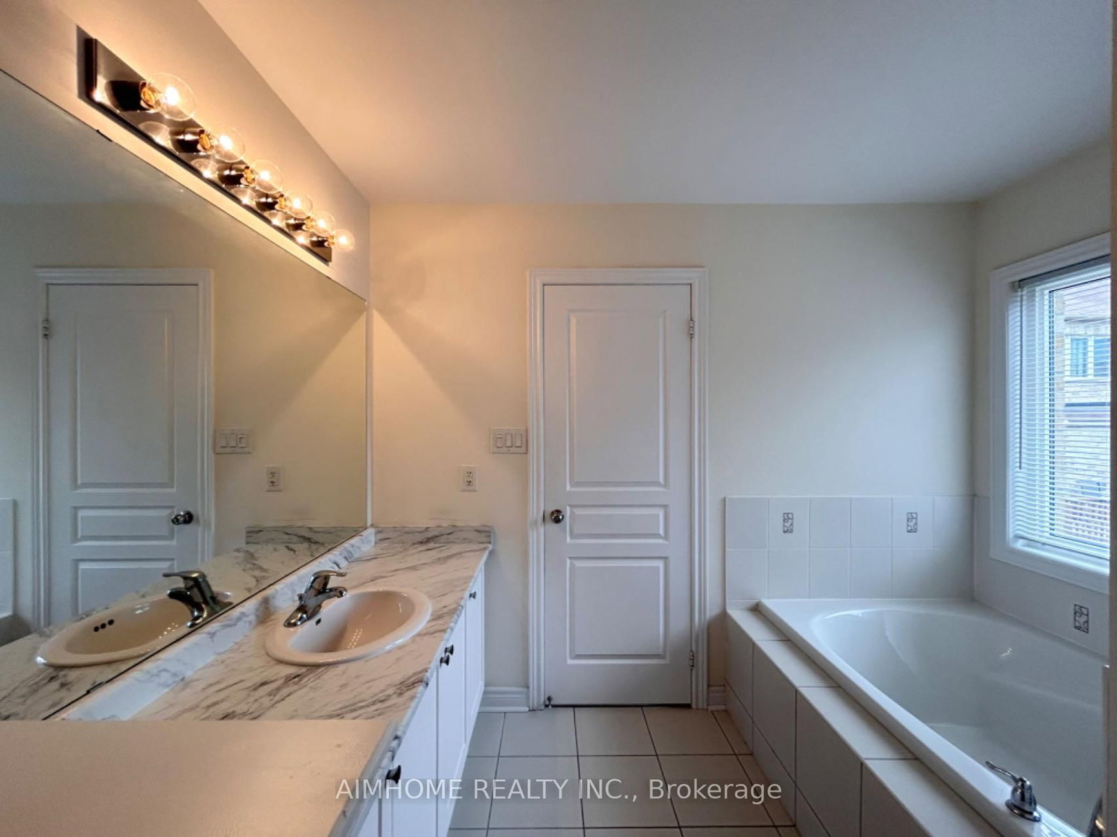 Detached House for lease at 202 Harbord Street, Markham, Ontario, L6C 0X3 - Berczy - MLS: N12848284