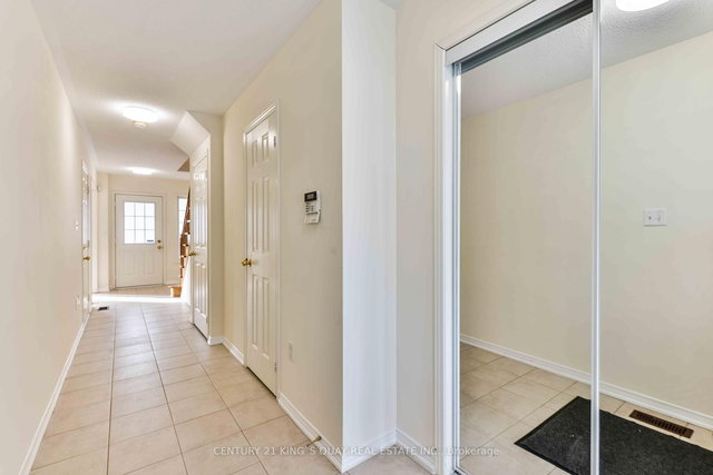 37 Prince Charles Way