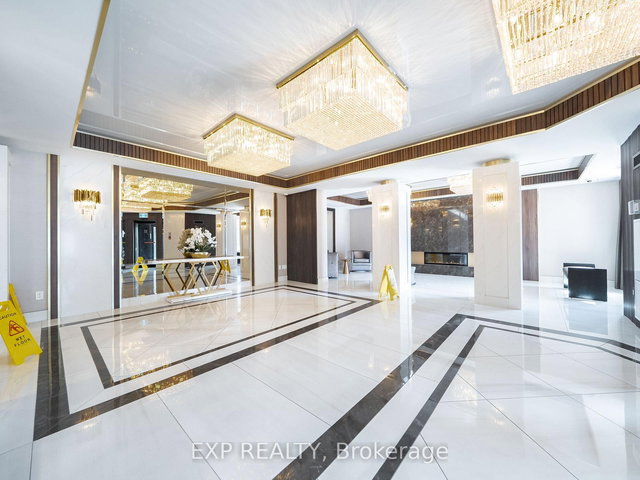 1602 - 7420 Bathurst Street