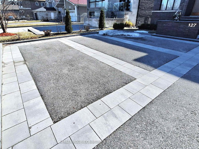 127 Elgin Mills Rd W, Richmond Hill, L4C 4M1 | Image 3