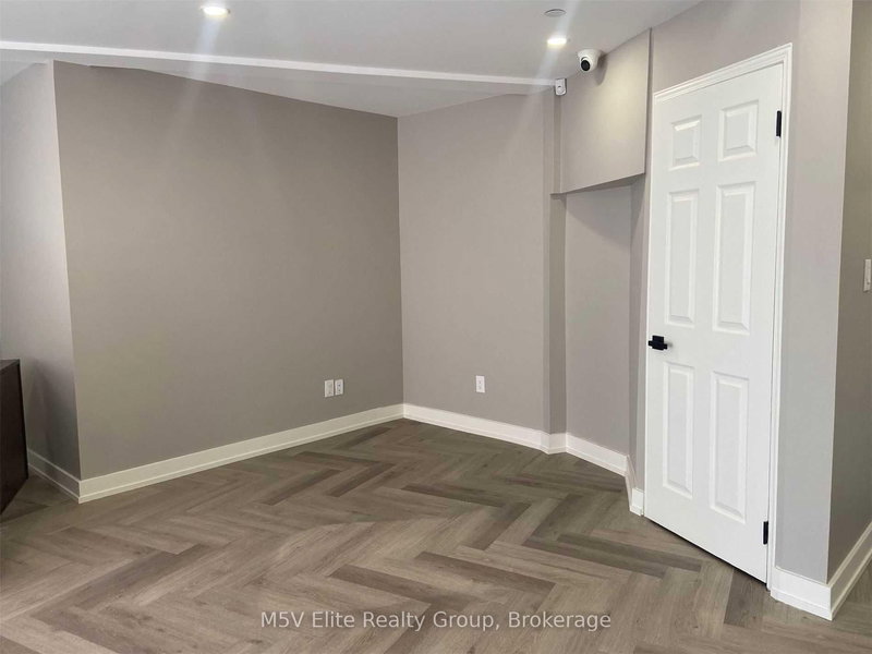 15 - 250 Regina Rd, Vaughan, L4L 8N2 | Image 2