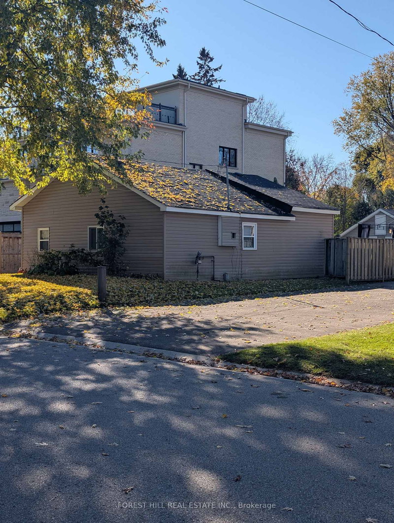 26 River Dr, East Gwillimbury, L9N 1A6 | Image 2