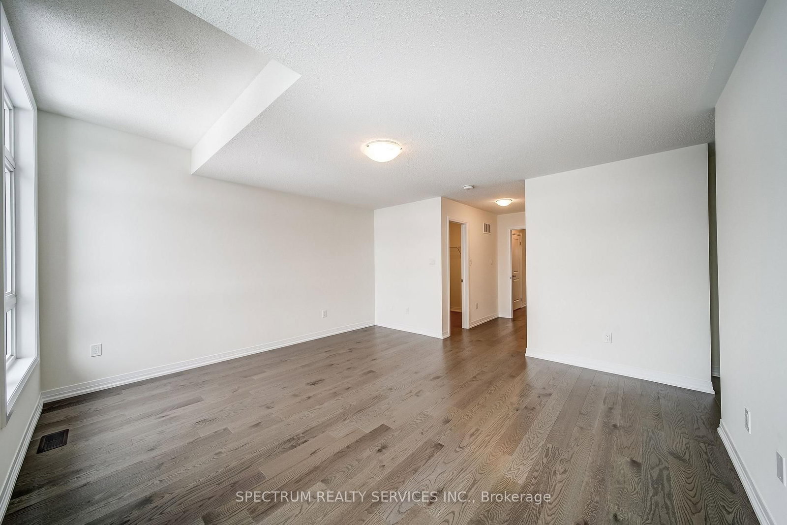 Townhouse for sale at 136 Adario Crescent, Vaughan, Ontario, L4H 4P7 - Vellore Village - MLS: N12853776