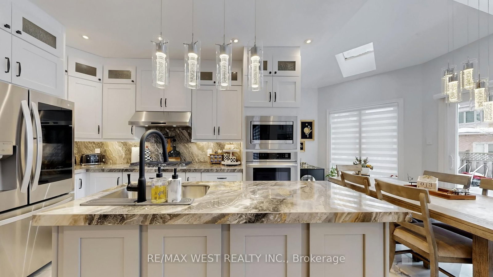 Detached House for sale at 31 Mulholland Drive, Vaughan, Ontario, L4J 7T7 - Beverley Glen - MLS: N12854910