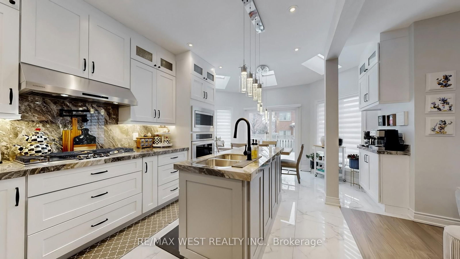 Detached House for sale at 31 Mulholland Drive, Vaughan, Ontario, L4J 7T7 - Beverley Glen - MLS: N12854910