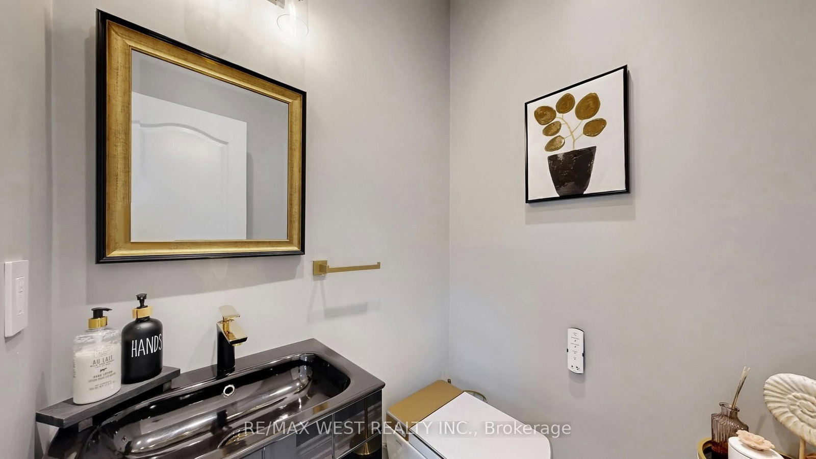 Detached House for sale at 31 Mulholland Drive, Vaughan, Ontario, L4J 7T7 - Beverley Glen - MLS: N12854910