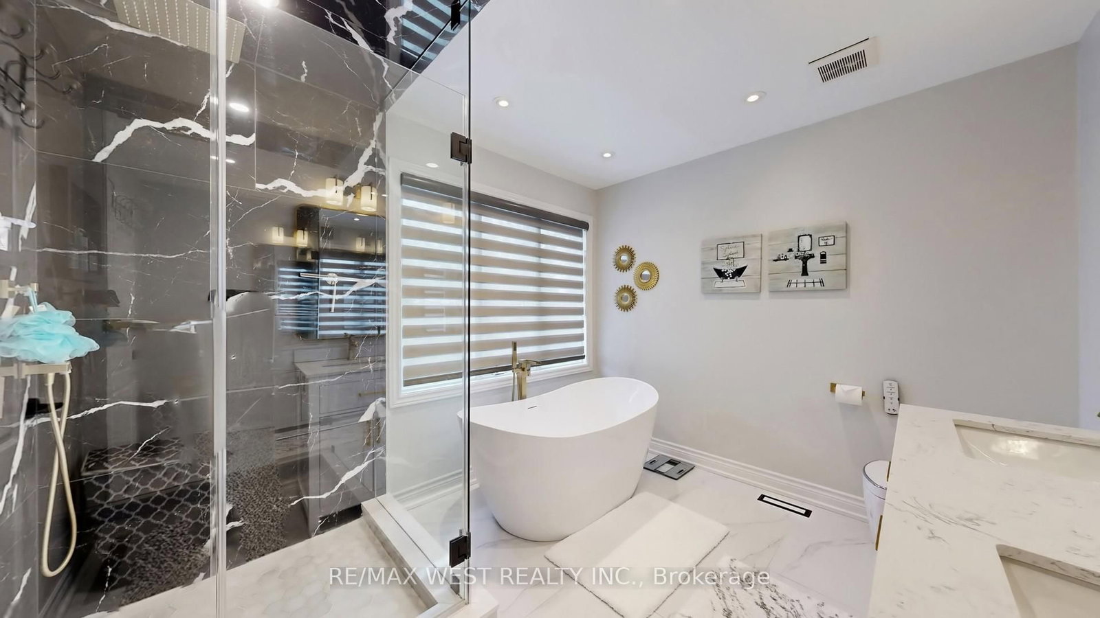 Detached House for sale at 31 Mulholland Drive, Vaughan, Ontario, L4J 7T7 - Beverley Glen - MLS: N12854910