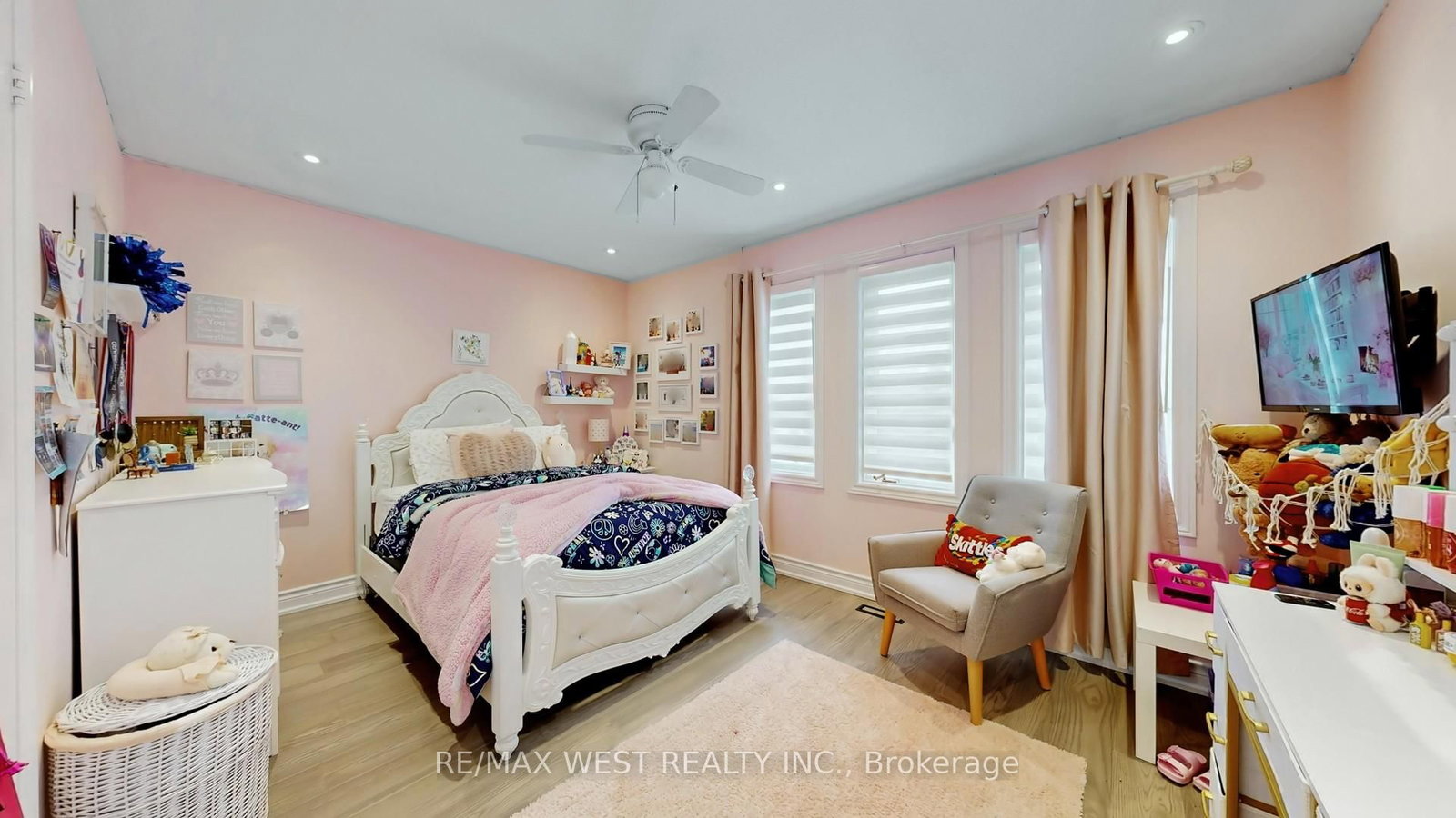 Detached House for sale at 31 Mulholland Drive, Vaughan, Ontario, L4J 7T7 - Beverley Glen - MLS: N12854910