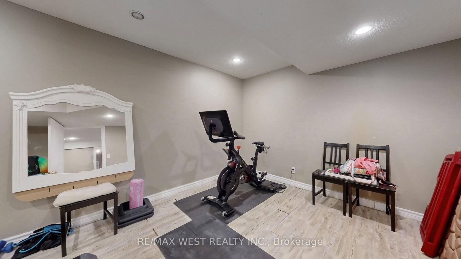 Detached House for sale at 31 Mulholland Drive, Vaughan, Ontario, L4J 7T7 - Beverley Glen - MLS: N12854910