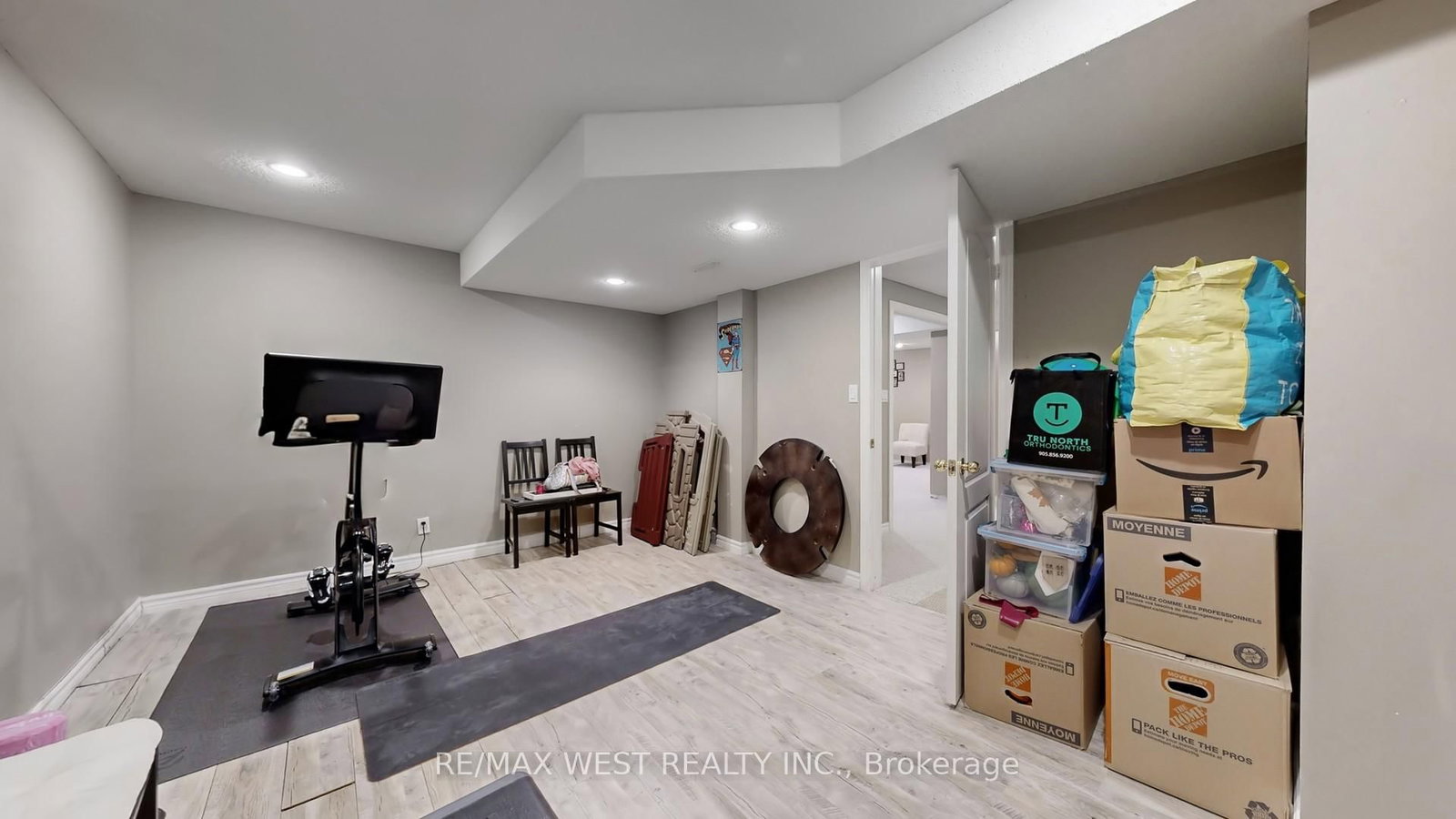 Detached House for sale at 31 Mulholland Drive, Vaughan, Ontario, L4J 7T7 - Beverley Glen - MLS: N12854910